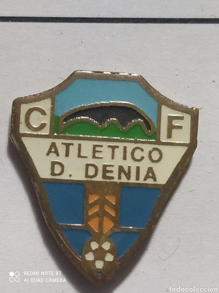 Sammelleidenschaft Sport: PINS DE F&Uacute;TBOL CF AT DENIA. ALICANTE