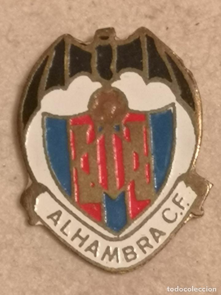 Sammelleidenschaft Sport: PIN FUTBOL - VALENCIA - ALHAMBRA CF