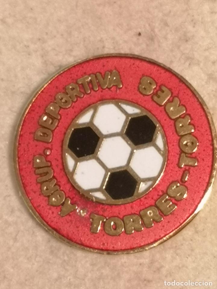 Coleccionismo deportivo: PIN FUTBOL - VALENCIA - AGRUP. DEPORTIVA TORRES - TORRES