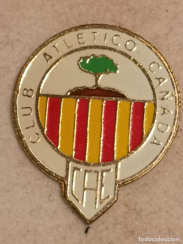 Coleccionismo deportivo: PIN FUTBOL - ALACANT / ALICANTE - CLUB ATLETICO CA&Ntilde;ADA