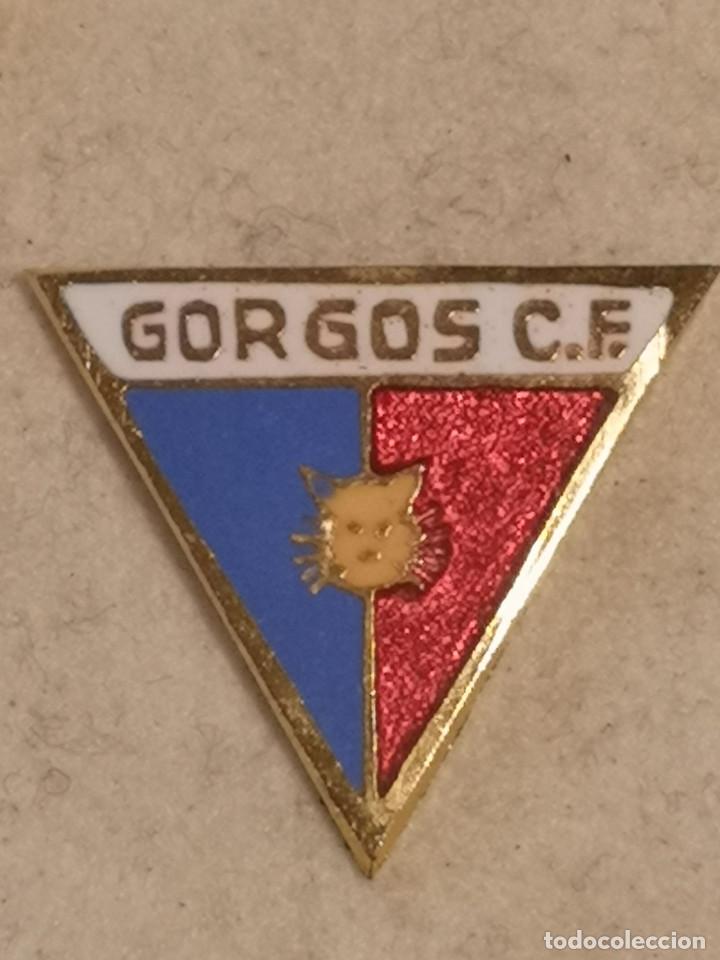 Collezionismo sportivo: PIN FUTBOL - ALACANT / ALICANTE - GATA DE GORGOS - GORGOS CF