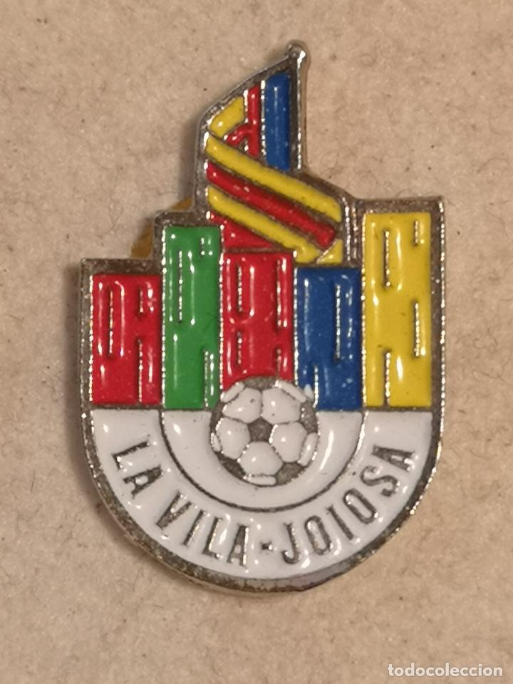 Collezionismo sportivo: PIN FUTBOL - ALACANT / ALICANTE - VILA JOIOSA / VILLAJOYOSA - LA VILA-JOIOSA ATHLETIC CF