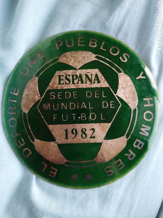 Sammelleidenschaft Sport: Placa Mundial Futbol Espa&ntilde;a 1982 el deporte une pueblos y hombres World Championship football No pin
