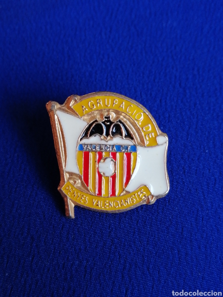 Coleccionismo deportivo: PIN AGRUPACI&Oacute;N DE PE&Ntilde;AS DEL VALENCIA CF - Foto 1