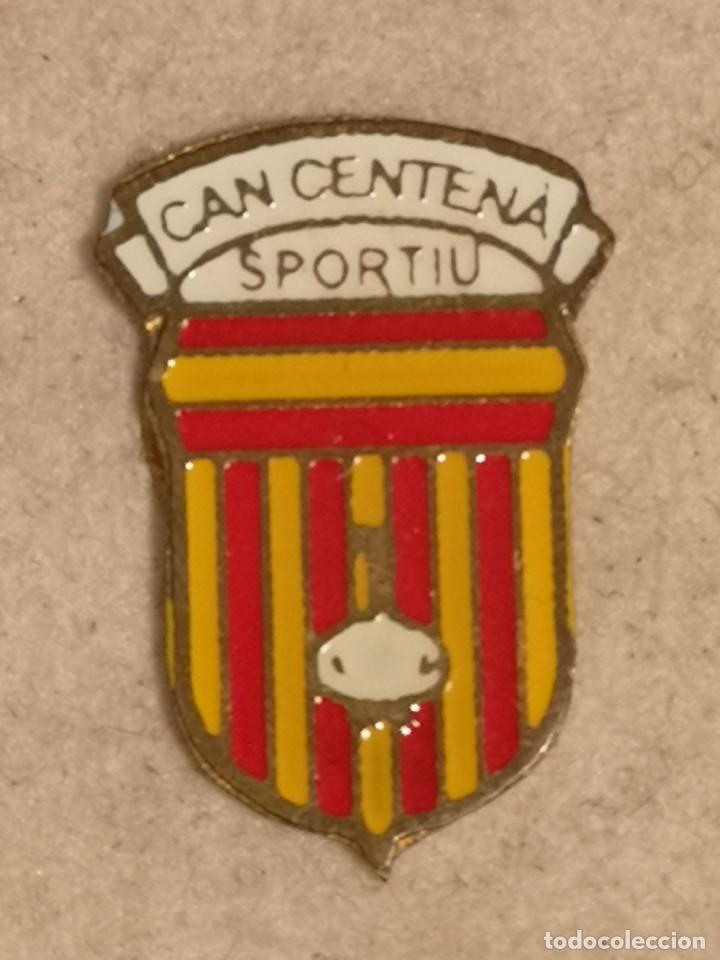 Coleccionismo deportivo: PIN FUTBOL - BARCELONA - SABADELL - CAN CENTENA SPORTIU