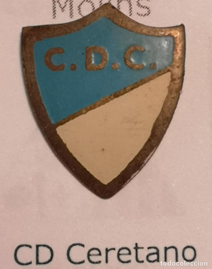 Collezionismo sportivo: PIN FUTBOL - GIRONA - PUIGCERD&Agrave; - CD CERETANO