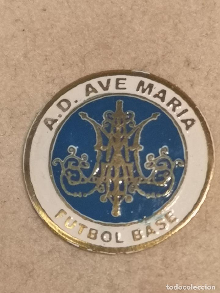 Collezionismo sportivo: PIN FUTBOL - MALAGA - AD AVE MARIA FUTBOL BASE