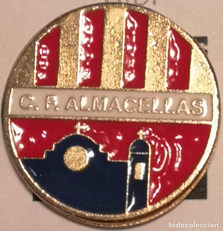 Collezionismo sportivo: PIN FUTBOL - LLEIDA - ALMACELLES - CF ALMACELLAS