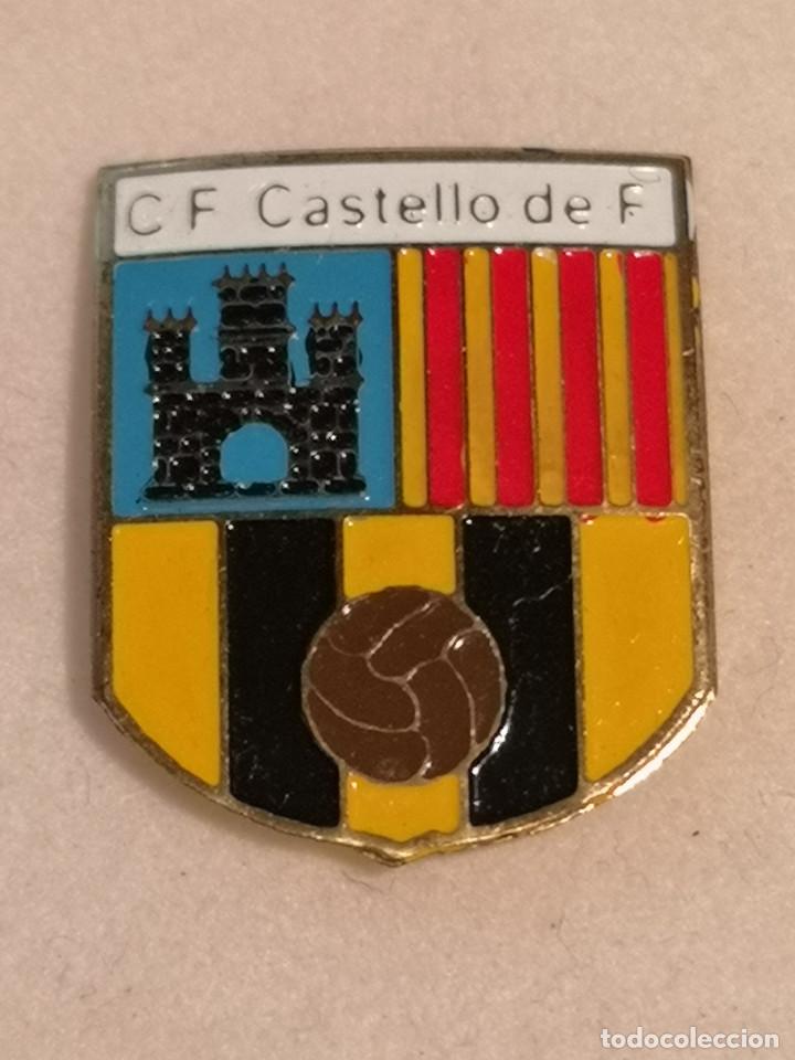 Collezionismo sportivo: PIN FUTBOL - LLEIDA - CASTELL&Oacute; DE FARFANYA - CF CASTELLO DE F