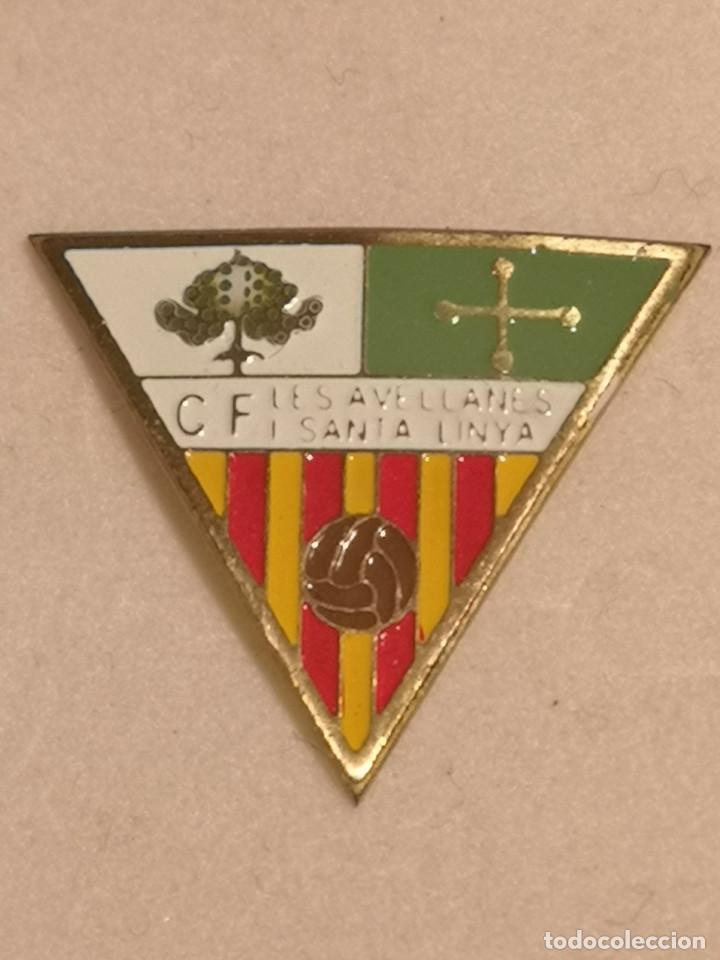 Collezionismo sportivo: PIN FUTBOL - LLEIDA - LES LES AVELLANES I SANTA LINYA - CF LES AVELLANES I SANTA LINYA