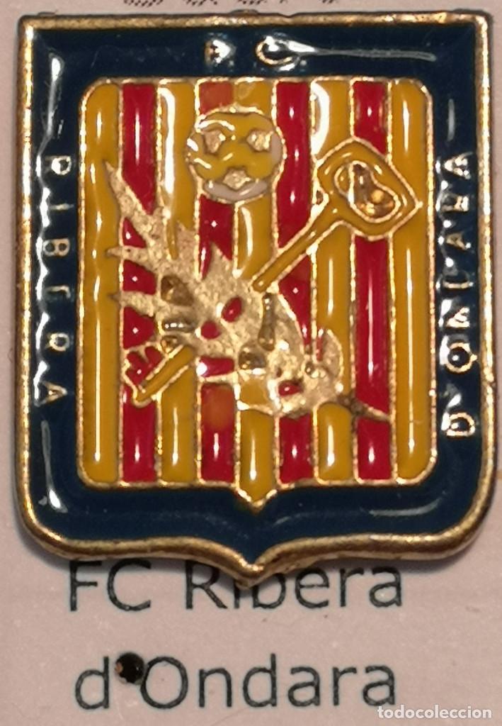 Collezionismo sportivo: PIN FUTBOL - LLEIDA - RIBERA D'ONDARA - FC RIBERA D'ONDARA