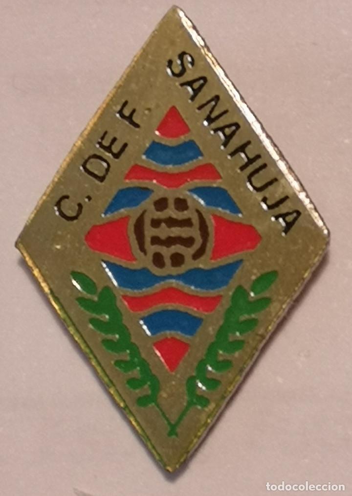Collezionismo sportivo: PIN FUTBOL - LLEIDA - SANA&Uuml;JA - CF SANA&Uuml;JA