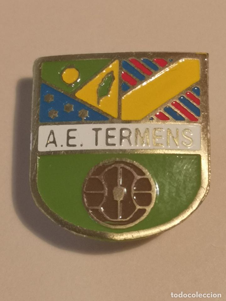 Collezionismo sportivo: PIN FUTBOL - LLEIDA - TERMENS - AE TERMENS - Solapa