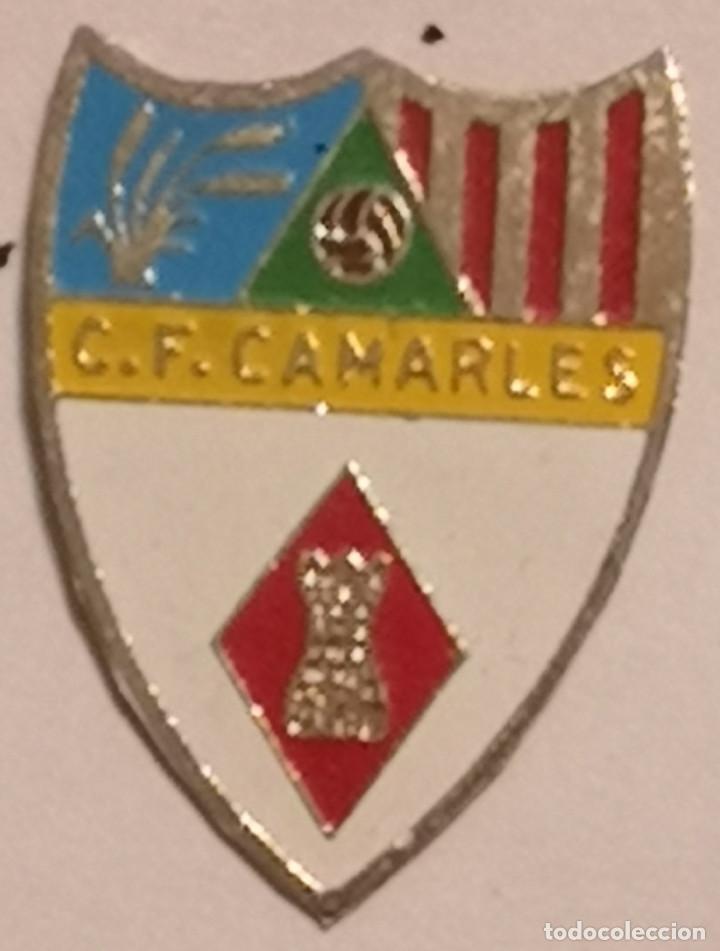 Collezionismo sportivo: PIN FUTBOL - TARRAGONA - CAMARLES - CF CAMARLES