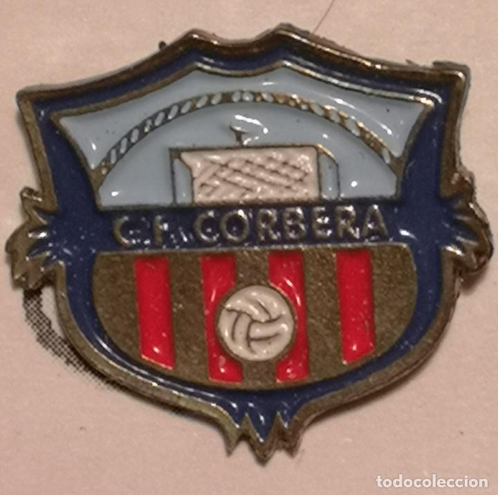 Collezionismo sportivo: PIN FUTBOL - TARRAGONA - CORBERA D'EBRE - CF CORBERA