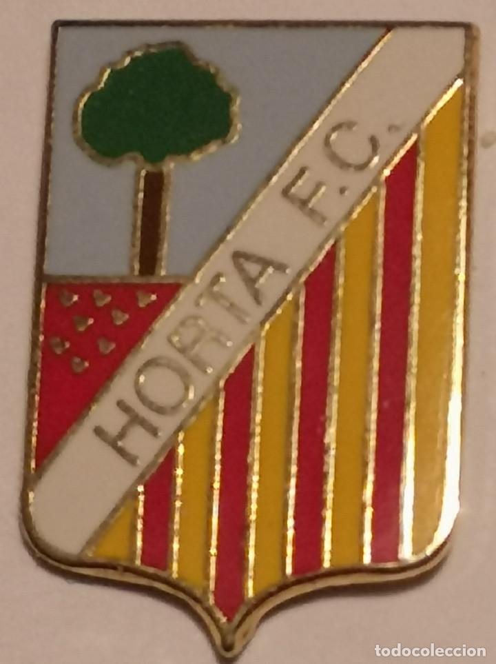Collezionismo sportivo: PIN FUTBOL - TARRAGONA - HORTA DE SANT JOAN - HORTA FC