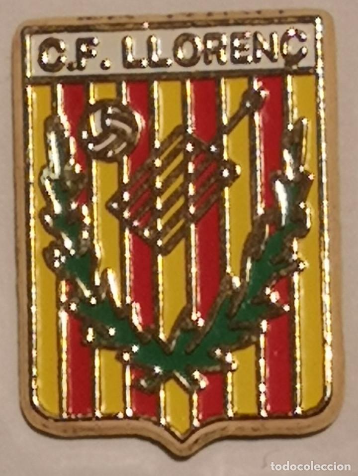 Collezionismo sportivo: PIN FUTBOL - TARRAGONA - LLOREN&Ccedil; DEL PENEDES - CF LLOREN&Ccedil;