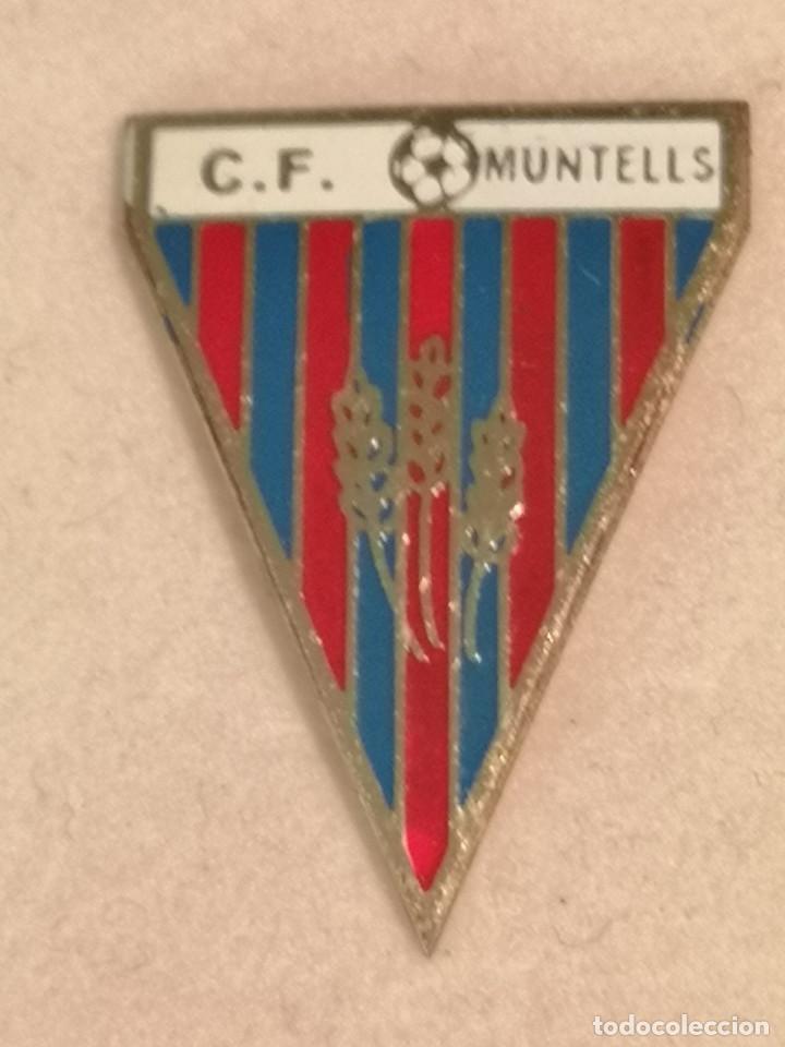 Collezionismo sportivo: PIN FUTBOL - TARRAGONA - MUNTELLS - CF MUNTELLS
