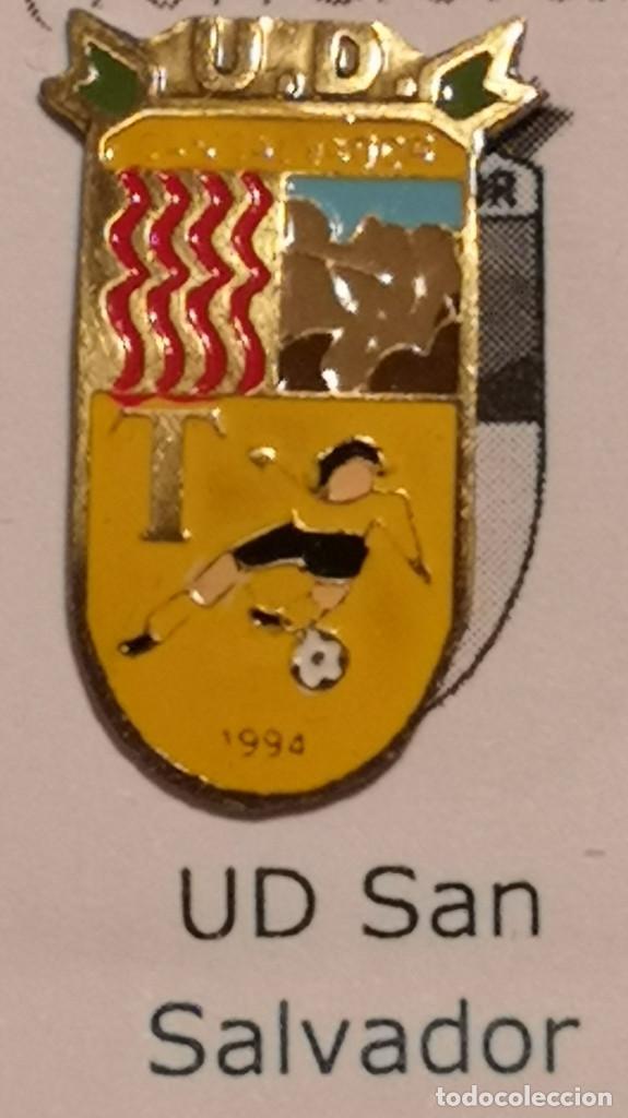 Collezionismo sportivo: PIN FUTBOL - TARRAGONA - UD SAN SALVADOR