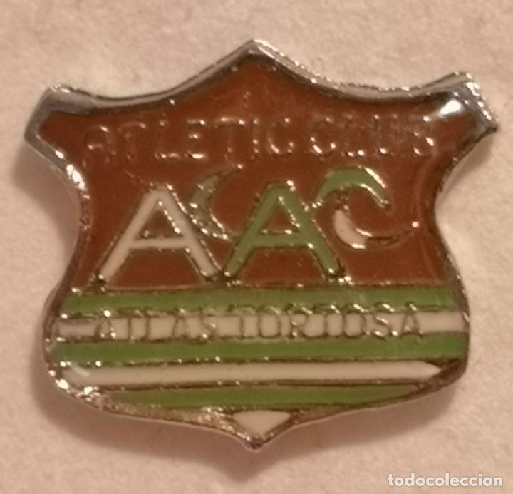Sammelleidenschaft Sport: PIN FUTBOL - TARRAGONA - TORTOSA - ATLETIC CLUB ATLAS
