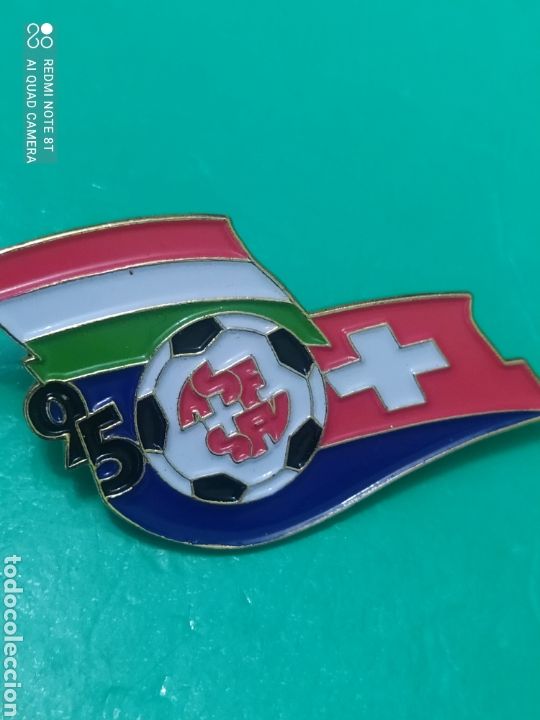 Coleccionismo deportivo: PINS DE F&Uacute;TBOL FEDERACI&Oacute;N SUIZA DE F&Uacute;TBOL
