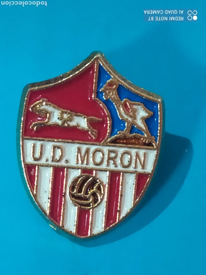 Sammelleidenschaft Sport: PINS DE F&Uacute;TBOL.OFICIAL UD MOR&Oacute;N SEVILLA