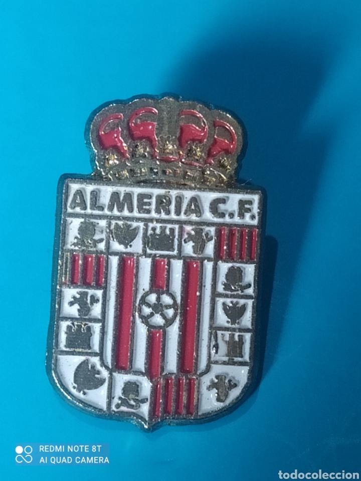 Sammelleidenschaft Sport: PINS DE F&Uacute;TBOL ALMER&Iacute;A CF