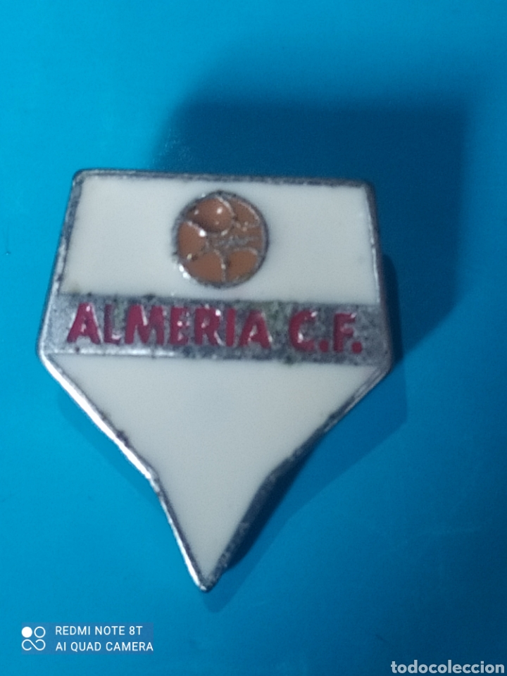 Sammelleidenschaft Sport: PINS DE F&Uacute;TBOL ALMER&Iacute;A CF