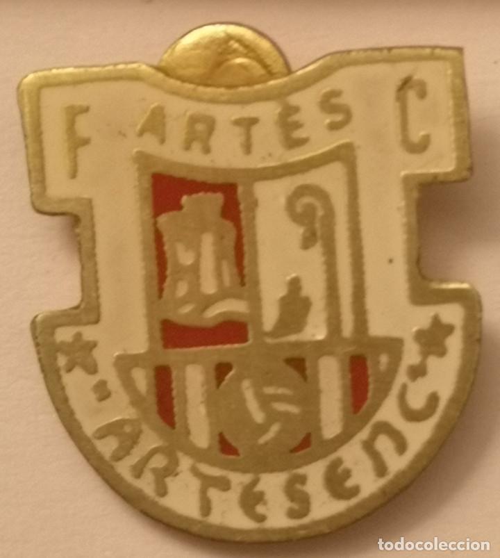 Sammelleidenschaft Sport: PIN FUTBOL - BARCELONA - ARTES - FC ARTESENC