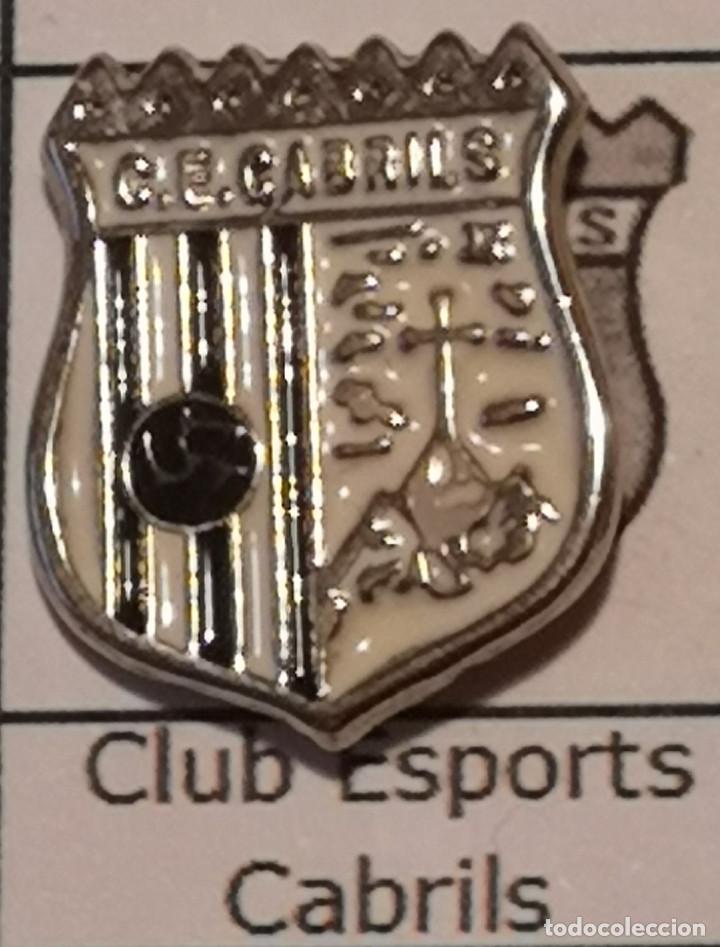Sammelleidenschaft Sport: PIN FUTBOL - BARCELONA - CABRILS - CE CABRILS