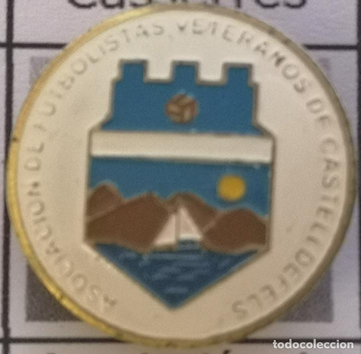 Colecionismo desportivo: PIN FUTBOL - BARCELONA - CASTELLDEFELS - ASOCIACION DE FUTBOLISTAS VETERANOS - Solapa