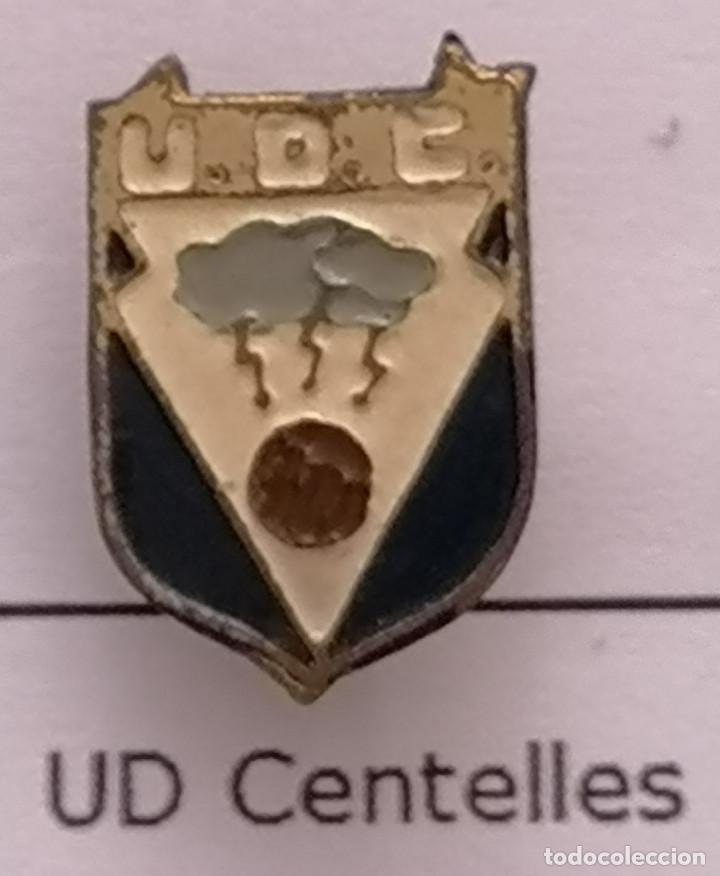 Sammelleidenschaft Sport: PIN FUTBOL - BARCELONA - CENTELLES - UD CENTELLES - Aguja