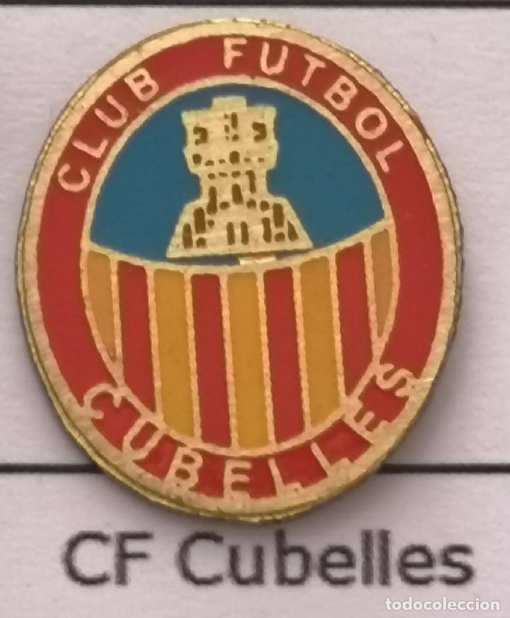 Coleccionismo deportivo: PIN FUTBOL - BARCELONA - CUBELLES - CF CUBELLES