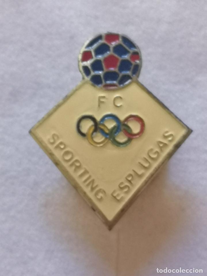 Coleccionismo deportivo: PIN FUTBOL - BARCELONA - ESPLUGUES DE LLOBREGAT - FC SPORTING ESPLUGAS - Solapa