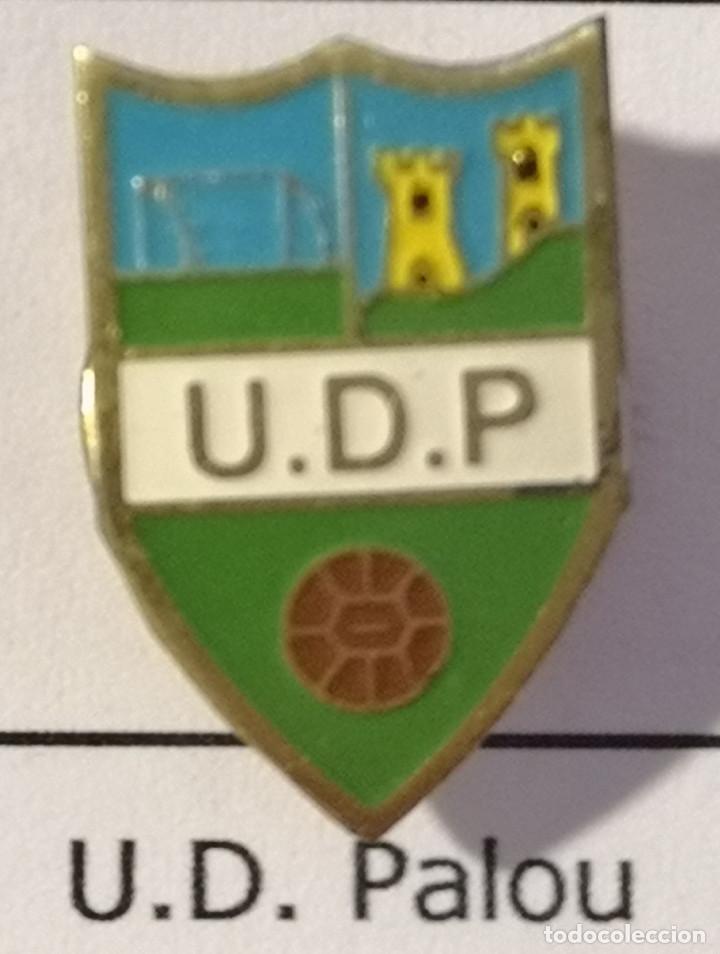 Collectionnisme sportif: PIN FUTBOL - BARCELONA - GRANOLLERS - UD PALOU - Solapa