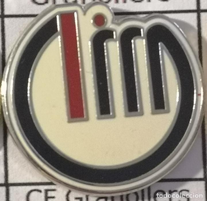 Collectionnisme sportif: PIN FUTBOL - BARCELONA - GRANOLLERS - CF PRIMER DE MAIG