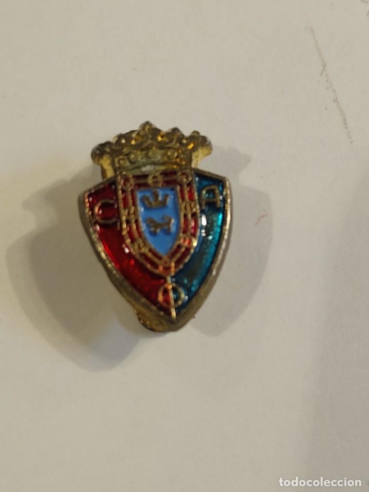 Collezionismo sportivo: INSIGNIA ESMALTADA SOLAPA FUTBOL CLUB ATLETICO OSASUNA