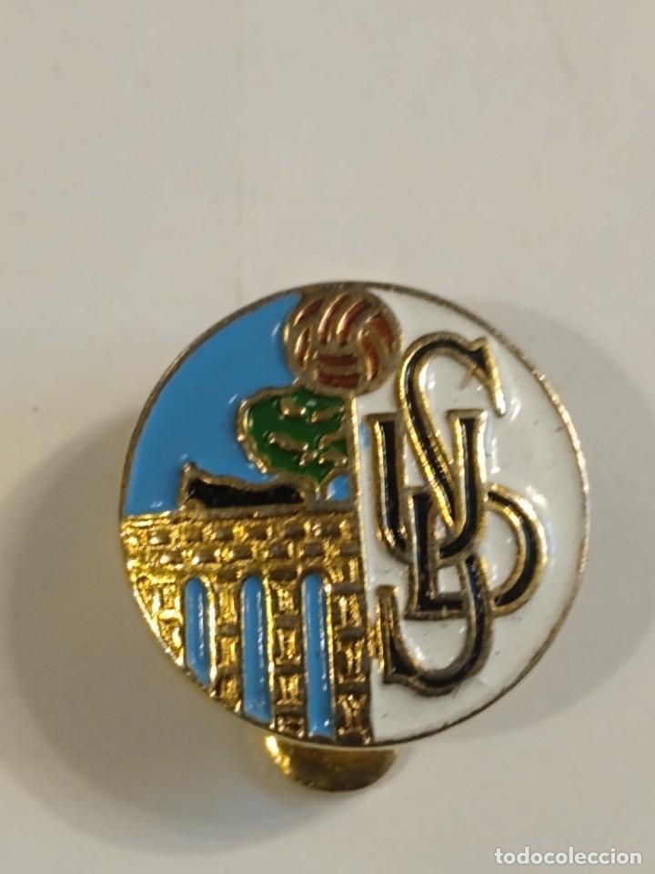 Collectionnisme sportif: ANTIGUA INSIGNIA SOLAPA CLUB FUTBOL UNION DEPORTIVA SALAMANCA