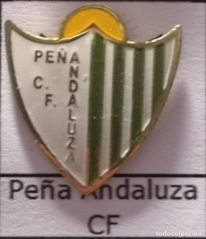 Collectionnisme sportif: PIN FUTBOL - BARCELONA - HOSPITALET DE LLOBREGAT - PE&Ntilde;A ANDALUZA CF