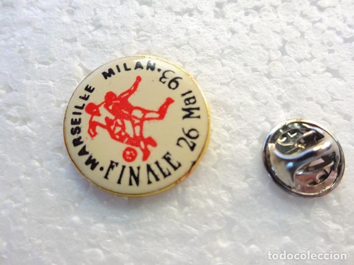 Collectionnisme sportif: PIN DE DEPORTES. F&Uacute;TBOL. FINAL DE LA LIGA DE CAMPEONES 93 1993. MARSELLA VS AC MILAN