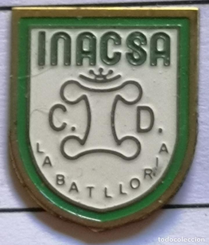Colecionismo desportivo: PIN FUTBOL - BARCELONA - LA BATLLORIA - CD INACSA