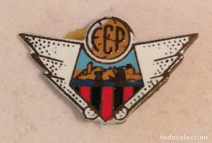 Colecionismo desportivo: PIN FUTBOL - BARCELONA - LA POBLA DE LILLET - FC POBLA