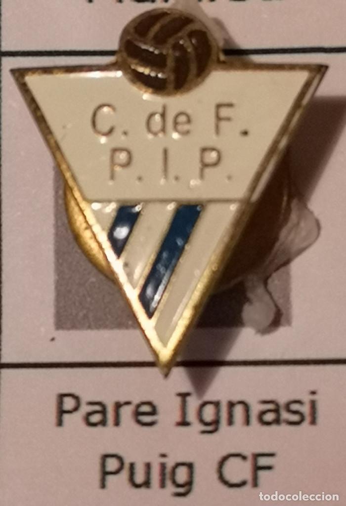 Sammelleidenschaft Sport: PIN FUTBOL - BARCELONA - MANRESA - CF PARE IGNASI PUIG - Solapa