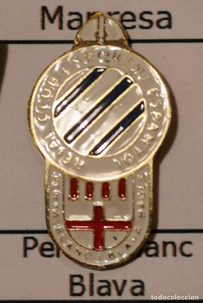 Sammelleidenschaft Sport: PIN FUTBOL - BARCELONA - MANRESA - PENYA BLANC I BLAVA