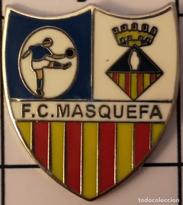 Sammelleidenschaft Sport: PIN FUTBOL - BARCELONA - MASQUEFA - FC MASQUEFA