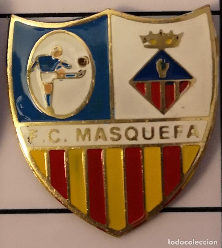 Sammelleidenschaft Sport: PIN FUTBOL - BARCELONA - MASQUEFA - FC MASQUEFA