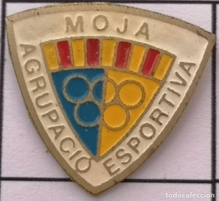 Sammelleidenschaft Sport: PIN FUTBOL - BARCELONA - MOJA - AE MOJA