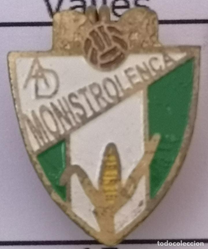 Sammelleidenschaft Sport: PIN FUTBOL - BARCELONA - MONISTROL DE CALDERS - AD MONISTROLENCA - Aguja