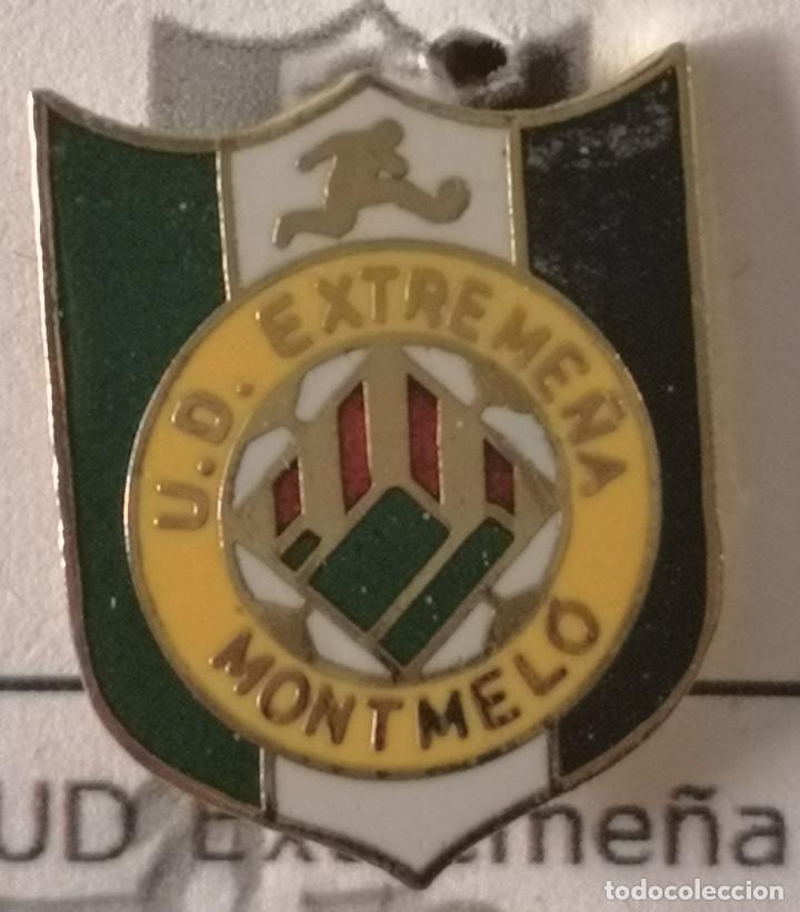 Sammelleidenschaft Sport: PIN FUTBOL - BARCELONA - MONTMEL&Oacute; - UD EXTREME&Ntilde;A