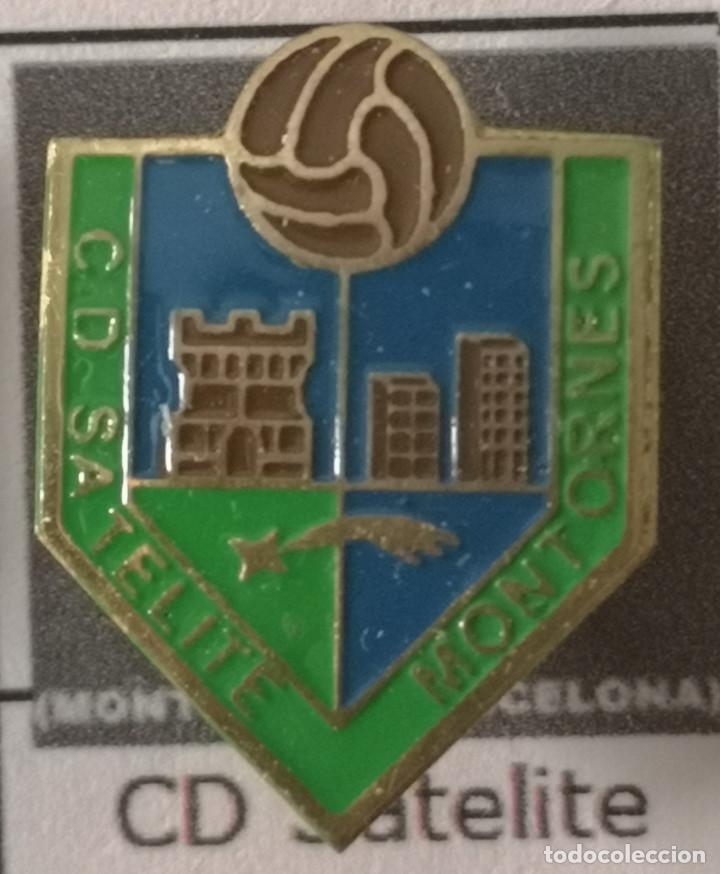 Sammelleidenschaft Sport: PIN FUTBOL - BARCELONA - MONTORN&Egrave;S DEL VALL&Egrave;S - CD SATELITE - Solapa